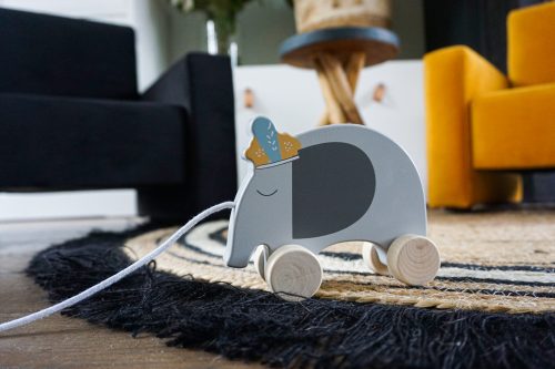 Húzható fa elefánt